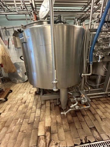 1290006-12 Mejeritank dubbelmantlad 1000L med omrörare. - LTA