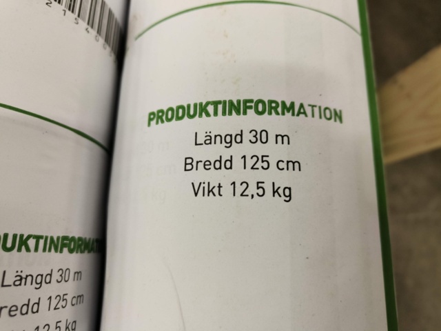 1331094-8 Party with windbreak cardboard