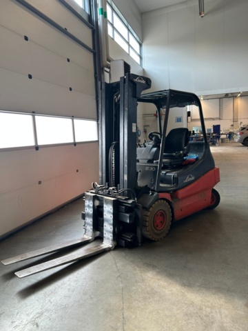 1316736-2 Linde E30/02 forklift