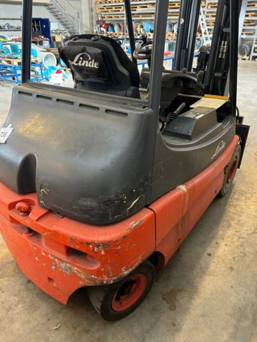 1316736-6 Linde E30/02 forklift