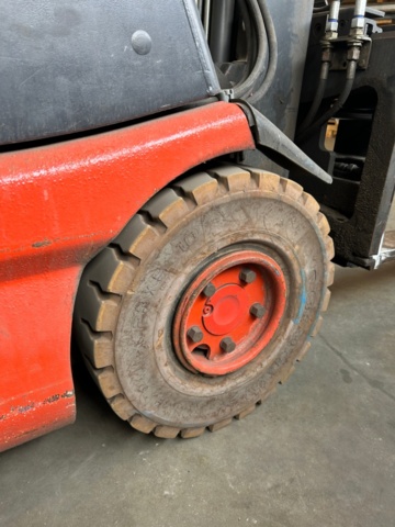 1316736-13 Linde E30/02 forklift