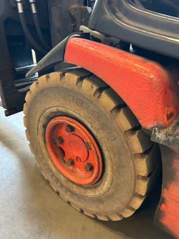 1316736-16 Linde E30/02 forklift