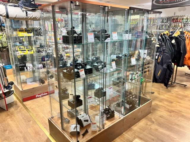 1345114-23 Shop fittings