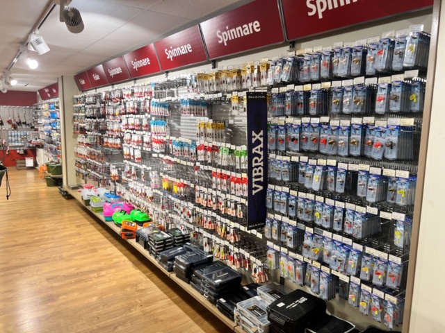 1345114-29 Shop fittings