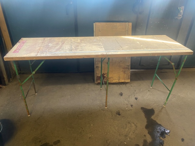 1345264-4 Upholsterer's table 2pcs