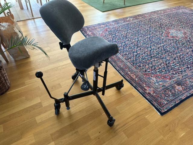 992374-1 Clinic chair Mercado Medic