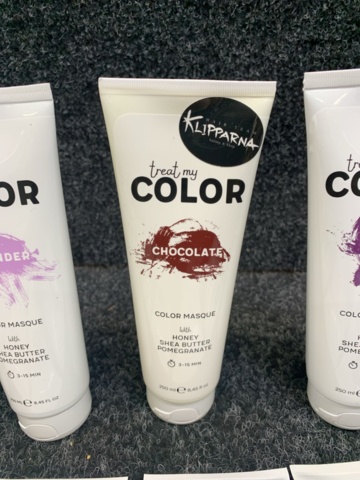 1345165-4 Assortment of hair care products etc.