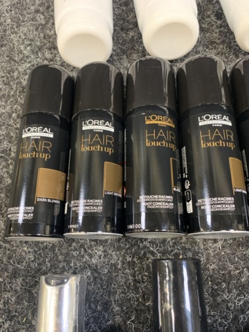 1345165-11 Assortment of hair care products etc.