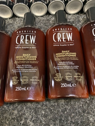 1345165-16 Assortment of hair care products etc.