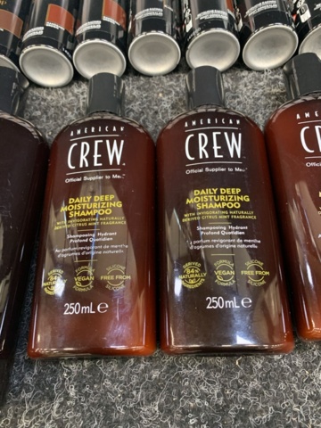 1345165-17 Assortment of hair care products etc.