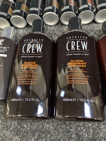 1345165-18 Assortment of hair care products etc.