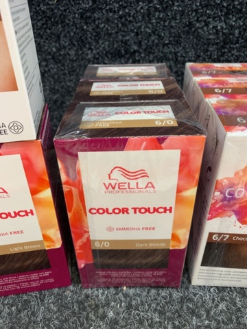 1345167-6 Assortment of hair care products etc. Wella