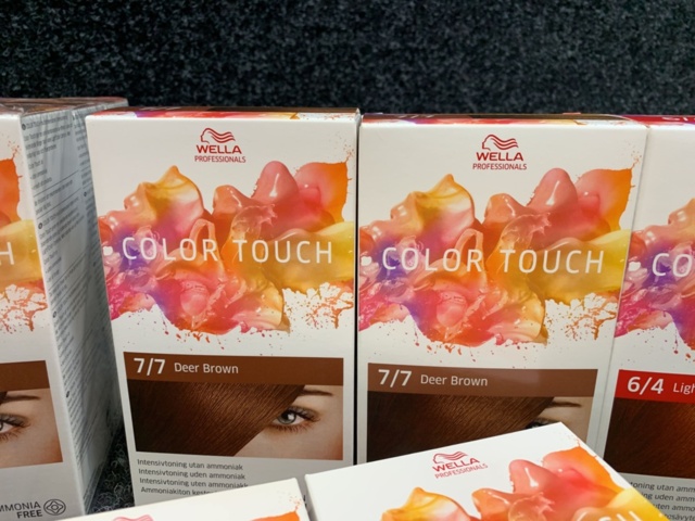 1345167-8 Assortment of hair care products etc. Wella