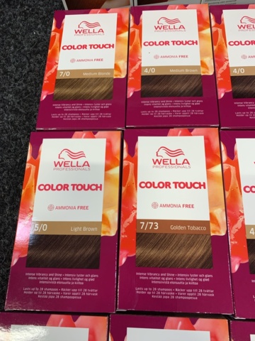 1345167-14 Assortment of hair care products etc. Wella