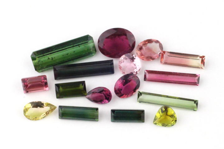 1345237-2 Lot of faceted tourmalines approx. 40.88 ctv (16)