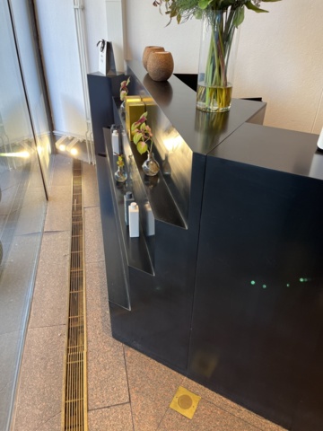 1303604-4 Reception desk