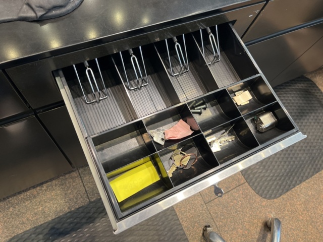 1303604-12 Reception desk