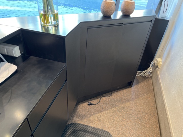 1303604-13 Reception desk