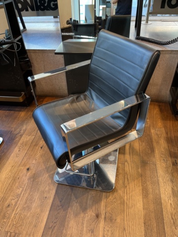 1303607-8 Hairdressing station x3 places