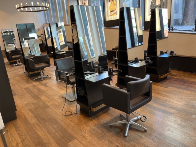 1303608-1 Hairdressing station x12 places