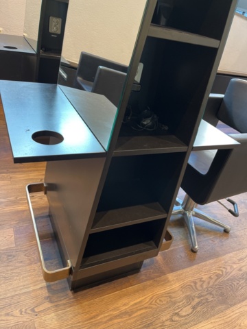 1303608-10 Hairdressing station x12 places