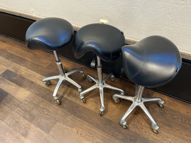 1303610-3 Saddle chair 3pcs - Contira