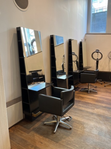 1303609-3 Hairdressing station x10 places