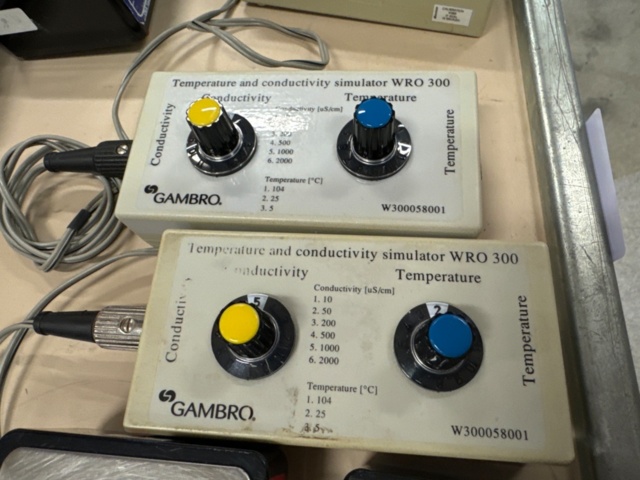 1344792-2 Lab equipment: Regulators and measuring boxes for temperature control