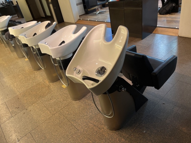 1303613-3 Shampooing station x4 places