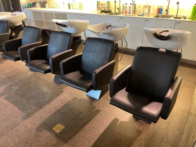 1303614-2 Shampooing station 3 places