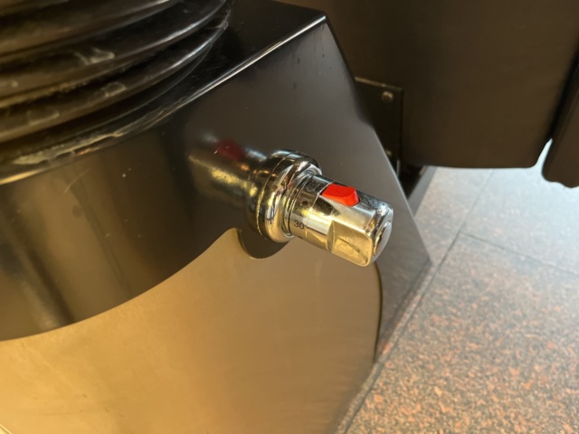 1303614-7 Shampooing station 3 places