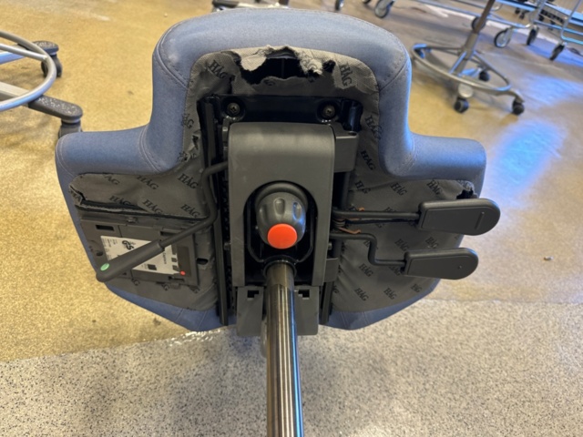 1344829-4 Håg Capisco laboratory chairs, 2 pcs