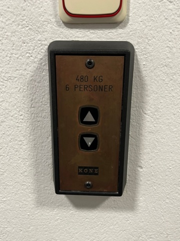 1303617-11 Hairdressing station 2 places