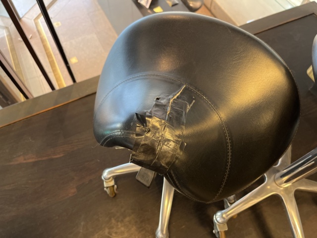 1303619-8 Hairdressing station 2 places