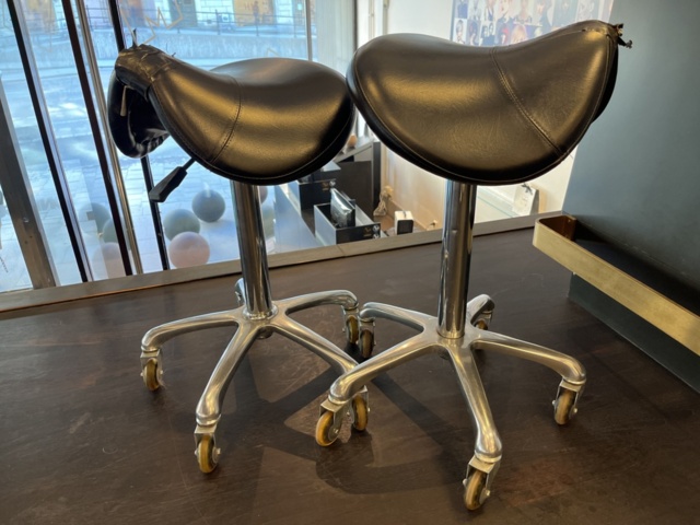 1303619-10 Hairdressing station 2 places