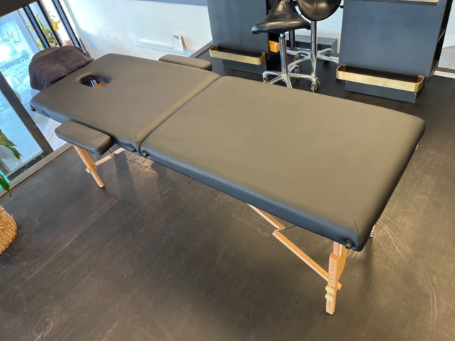 1303620-1 Treatment bed