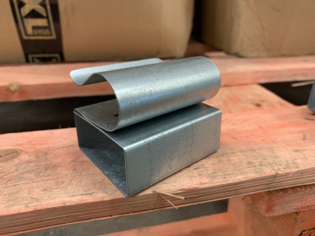 1345806-5 Approximately 400 beam fittings 25/50