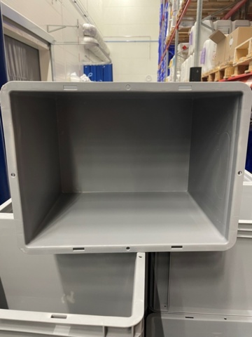 1345816-3 1. Plastic box, sealed, 400x300x270 mm, 25 L, pallet of 48 pcs.