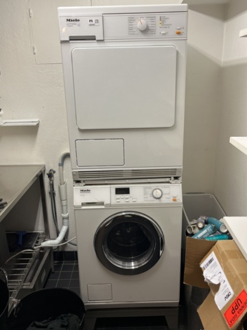 Washing column - Miele - PS Auction - We value the future - Largest in ...