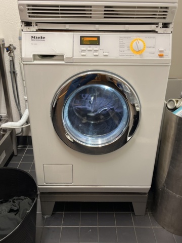 1303639-7 Washing column - Miele