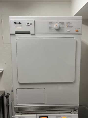 1303639-8 Washing column - Miele