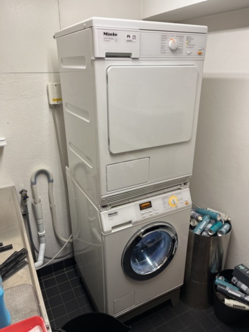 1303639-12 Washing column - Miele