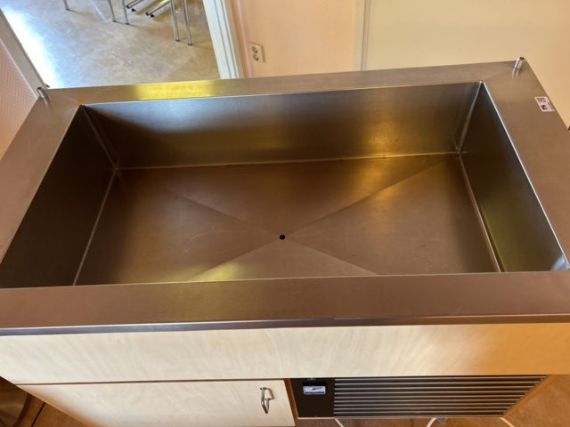 1337329-3 Cold buffet salad buffet