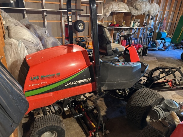 1321546-4 Riding lawn mower Jacobsen LF3800 4WD