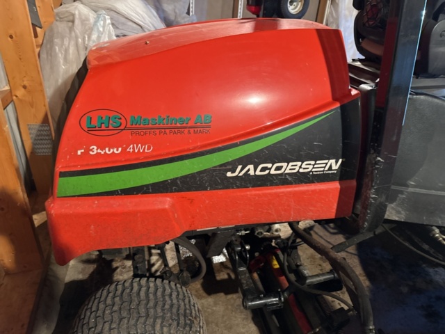 1321546-6 Riding lawn mower Jacobsen LF3800 4WD
