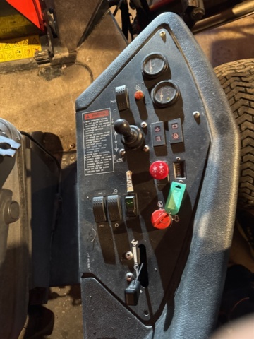 1321546-9 Riding lawn mower Jacobsen LF3800 4WD