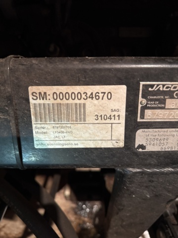 1321546-18 Riding lawn mower Jacobsen LF3800 4WD