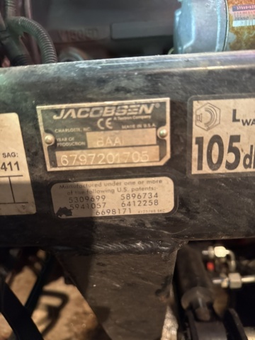 1321546-19 Riding lawn mower Jacobsen LF3800 4WD