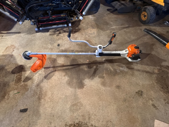 1321549-1 Brushcutter STIHL FS 411c -New