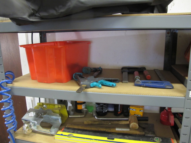 1302316-3 2 Sections shelf plan with content